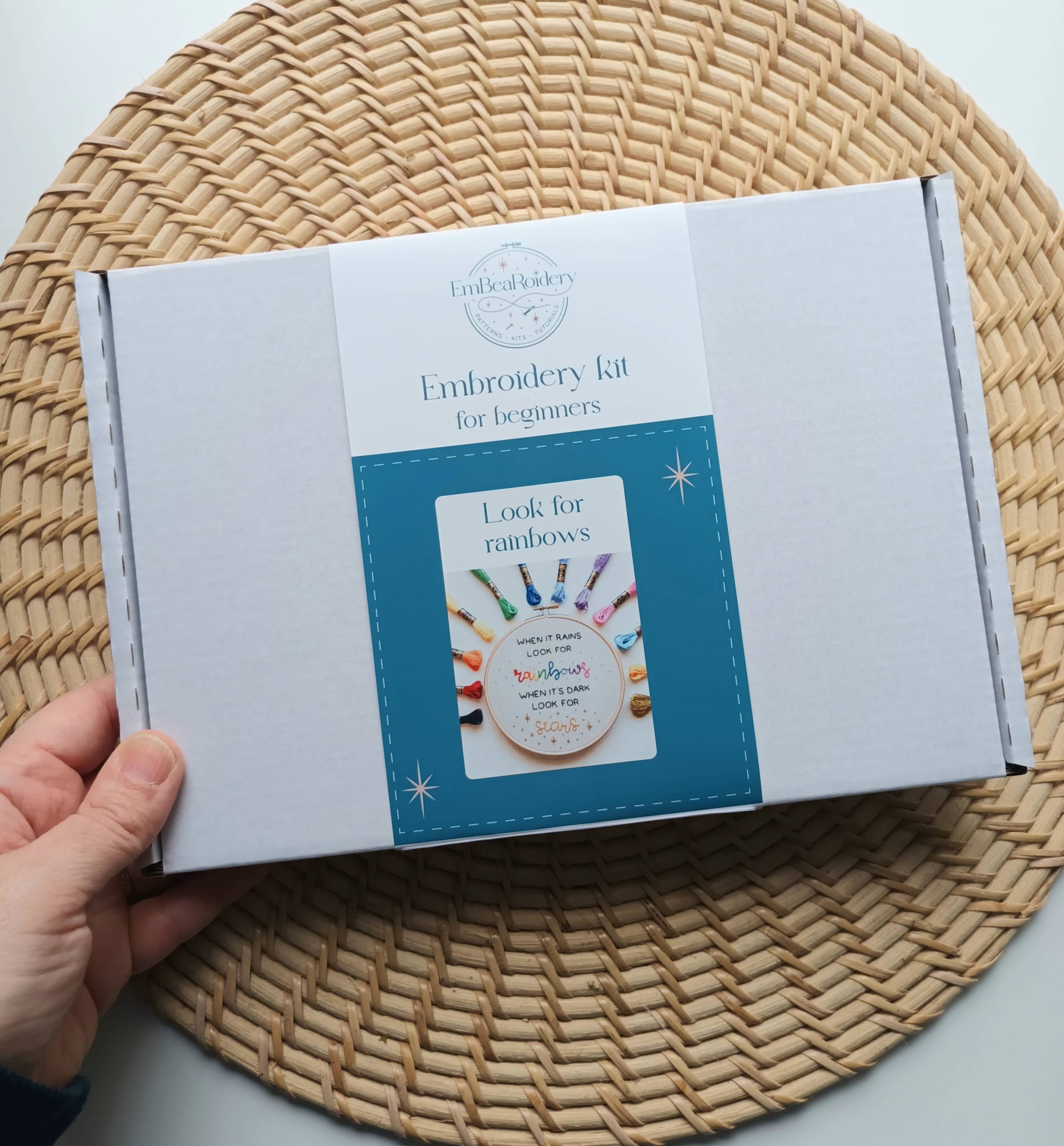 Embroidery kit - Shells and sails